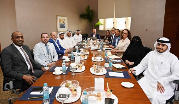 غرفة الشارقة تبحث سبل تعزيز استدامة قطاع الضيافة غرفة الشارقة تبحث سبل تعزيز استدامة قطاع الضيافة