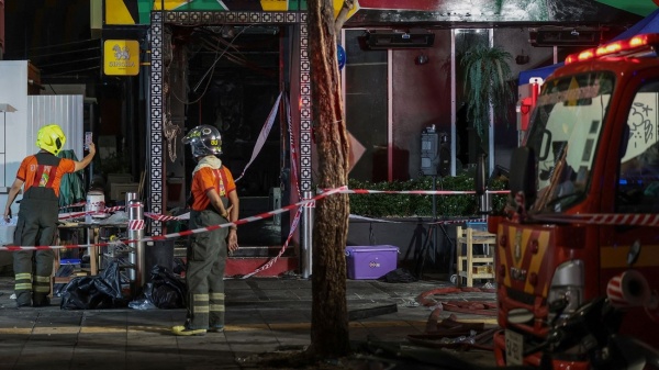 27 قتيلا إثر حريق داخل مقهى في بانكوك 27 قتيلا إثر حريق داخل مقهى في بانكوك