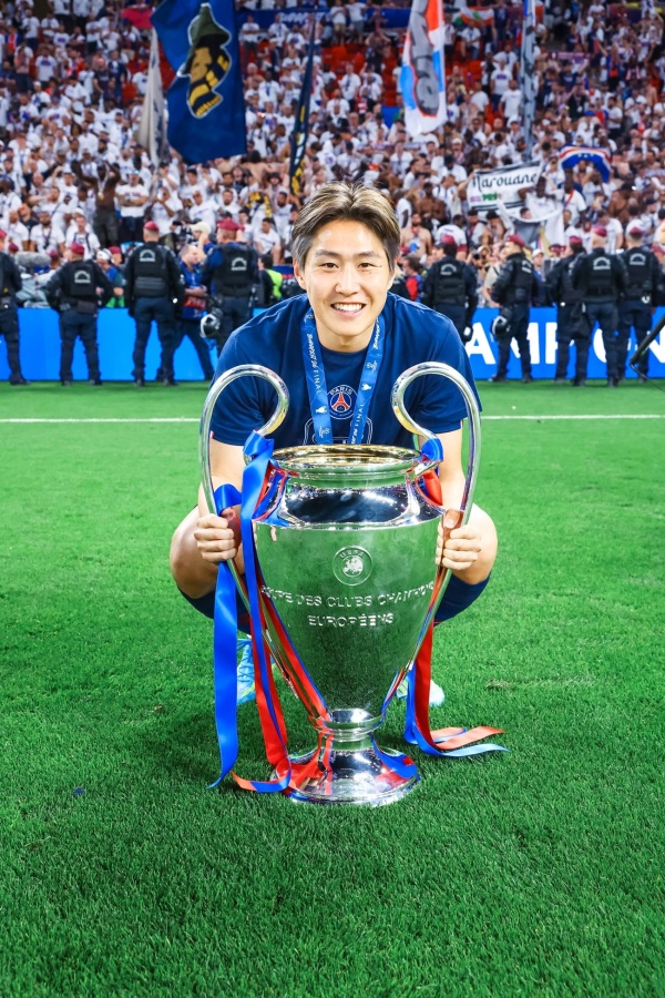 أتلتيكو مدريد يعوض جريزمان بالكوري كانغ إن لي أتلتيكو مدريد يعوض جريزمان بالكوري كانغ إن لي