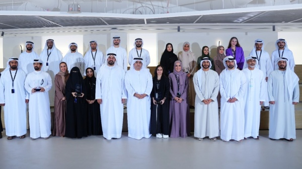 تكريم مؤسسي شركات ناشئة إماراتيين في الفعالية الأولى لـ مزن hub71 تكريم مؤسسي شركات ناشئة إماراتيين في الفعالية الأولى لـ مزن hub71
