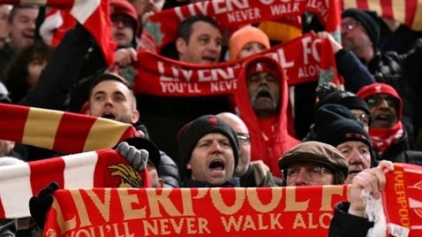 ملاك ليفربول يتفاوضون لبيع حصة من أسهم النادي تقدر بـ 6 مليارات دولار