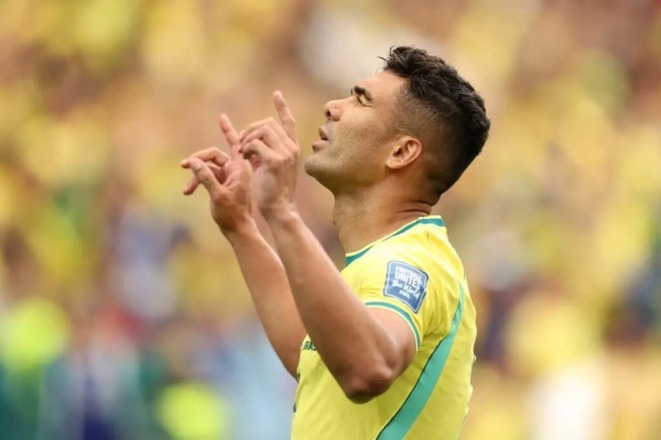كاسيميرو يثير التساؤلات في البرازيل كاسيميرو يثير التساؤلات في البرازيل