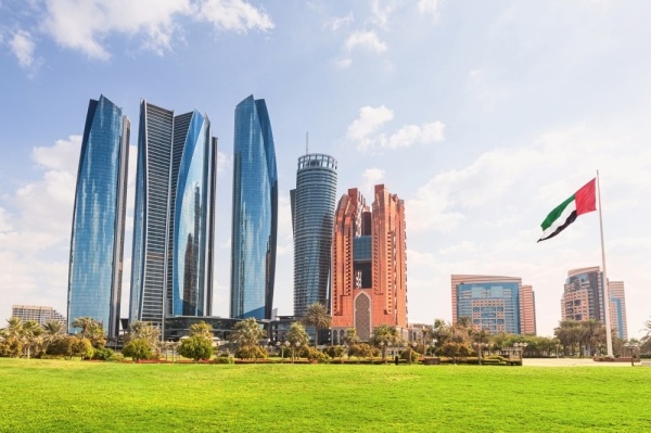 القطاع العقاري الإماراتي يواصل زخمه بدعم قوة الطلب ومتانة الاقتصاد القطاع العقاري الإماراتي يواصل زخمه بدعم قوة الطلب ومتانة الاقتصاد