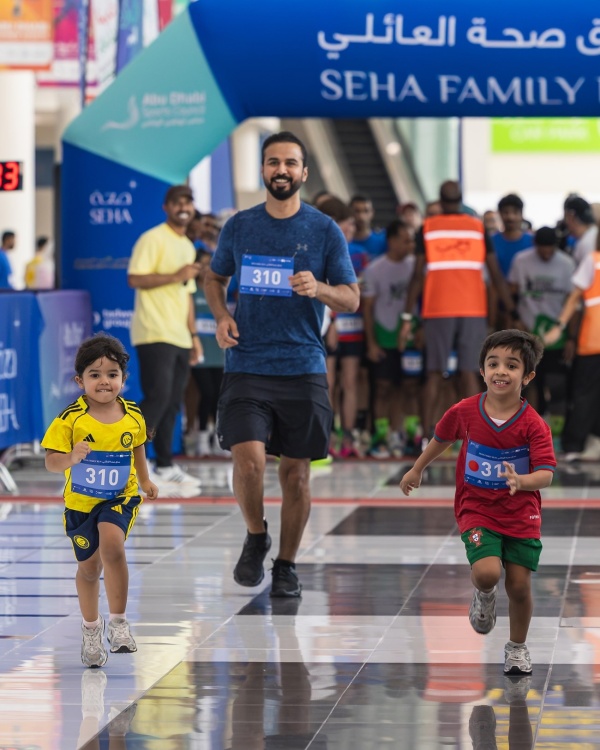 سباق صحة العائلي يجمع 800 مشارك في صيف أبوظبي الرياضي