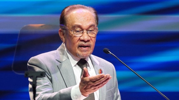 رئيس الوزراء الماليزي يخضع لإجراء طبي رئيس الوزراء الماليزي يخضع لإجراء طبي