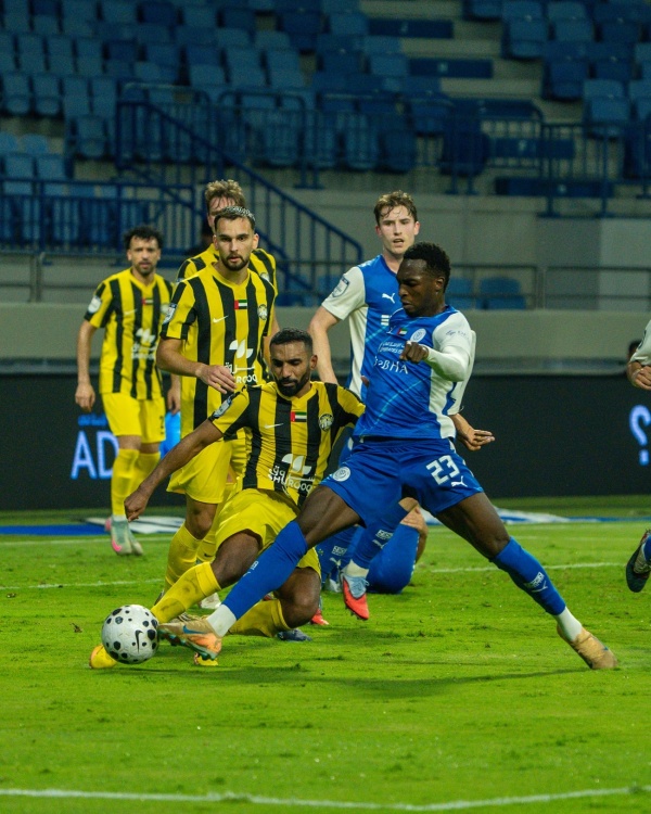 النصر وكلباء 22 مواجهة تمنح العميد الأفضلية