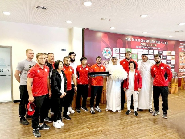 6 لاعبين يمث لون جودو الإمارات في لوزان جراند سلام 6 لاعبين يمث لون جودو الإمارات في لوزان جراند سلام