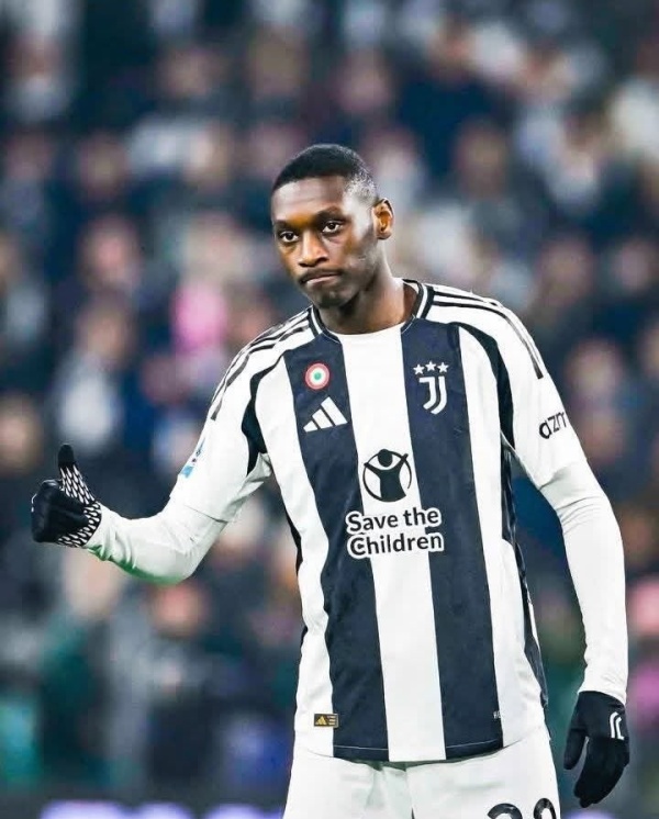 مواني يصل إيطاليا للانتقال إلى يوفنتوس مواني يصل إيطاليا للانتقال إلى يوفنتوس