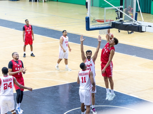 الإمارات تنهي تصفيات كأس آسيا للسلة بانتصار عريض على ع مان