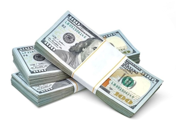 ترقب رفع الفائدة الأميركية يدعم الدولار قرب أعلى مستوياته في أسابيع