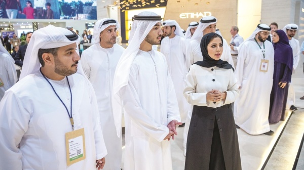 محمد بن راشد بن محمد يزور سوق السفر العربي محمد بن راشد بن محمد يزور سوق السفر العربي