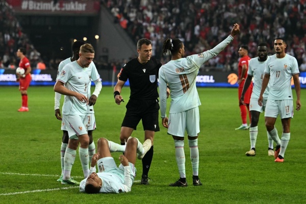 الإصابة تحرم الديوك من مبابي وتضع ريال مدريد في ورطة