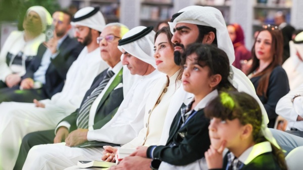 أبوظبي للكتاب يكر م الفائزين بجائزة ثقافة للشباب