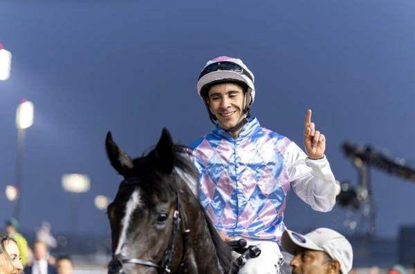بينيرو يعود لموسم سباقات الخيل الجديد في دبي بـ 38 انتصارا بينيرو يعود لموسم سباقات الخيل الجديد في دبي بـ 38 انتصارا