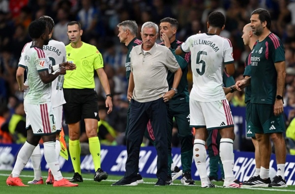 مورينيو يعيد بناء ريال مدريد بـ260 مليون يورو