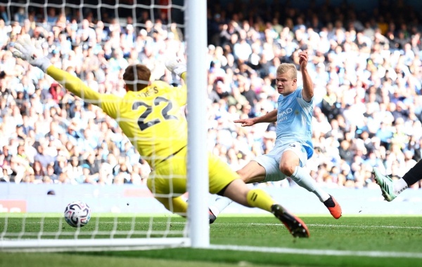 الدوري الإنجليزي سيتي يواصل بدايته المثالية بفوز خامس على التوالي الدوري الإنجليزي سيتي يواصل بدايته المثالية بفوز خامس على التوالي