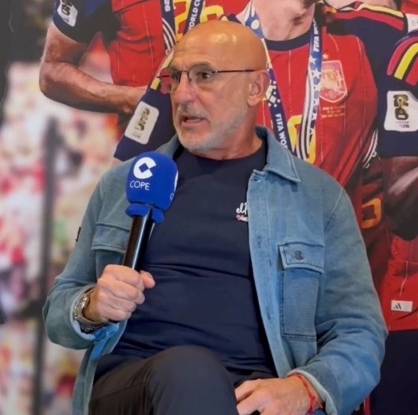 انتقال رودري إلى برشلونة مفاجأة صدمت مدرب إسبانيا انتقال رودري إلى برشلونة مفاجأة صدمت مدرب إسبانيا