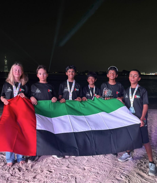 منتخب الشراع يتصدر البطولة العربية للأوبتيمست