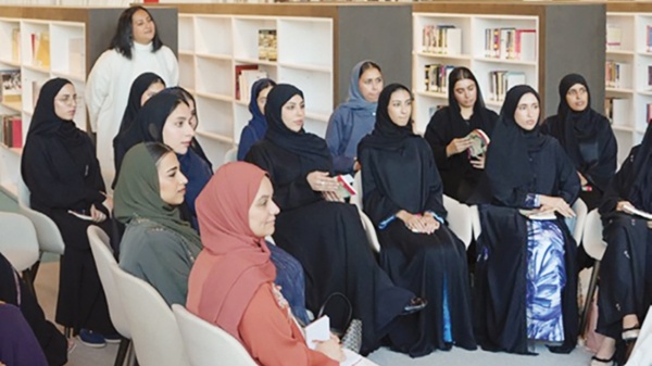 اليازية بنت نهيان تناقش كتابها في أنور قرقاش الدبلوماسية