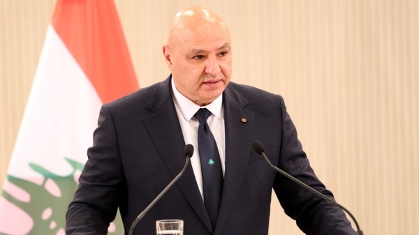 الرئيس اللبناني يعل ق على المفاوضات مع إسرائيل