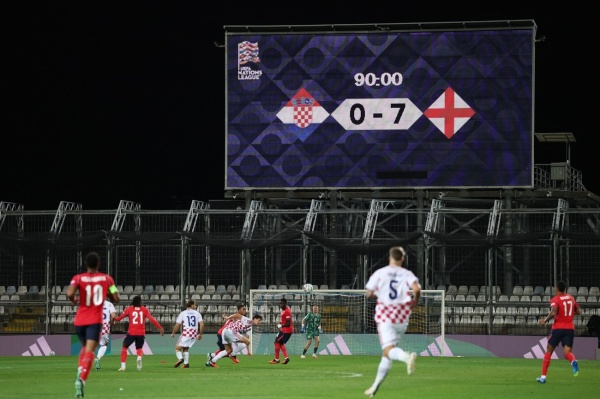 توخل منتخب إنجلترا يتعافى من مرارة خيبة كأس العالم توخل منتخب إنجلترا يتعافى من مرارة خيبة كأس العالم