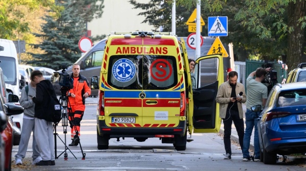 إصابة 8 أشخاص في هجوم بأداة حادة داخل مدرسة في بولندا