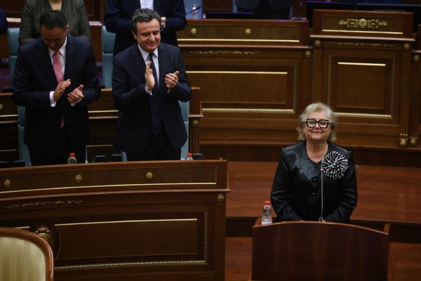 انتخاب جوستينا شيروكا بولا رئيسة لكوسوفو انتخاب جوستينا شيروكا بولا رئيسة لكوسوفو