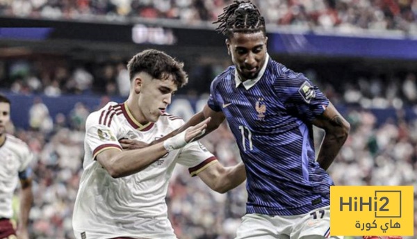 صحفي يسخر من جماهير ريال مدريد بسبب اداء كوبارسي ضد اسبانيا صحفي يسخر من جماهير ريال مدريد بسبب اداء كوبارسي ضد اسبانيا