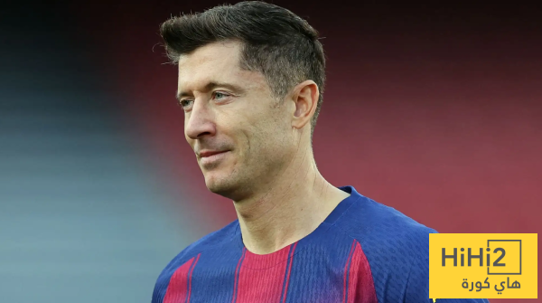 تكريم خاص من برشلونة للأسطورة ليفاندوفسكي