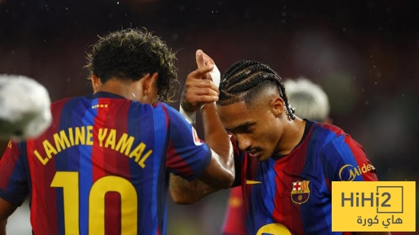 برشلونة يدك شباك راسينغ برباعية في الشوط الأول برشلونة يدك شباك راسينغ برباعية في الشوط الأول