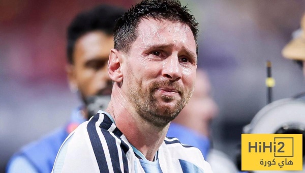 صور ميسي يذرف الدموع في الحافلة قبل مباراته الوداعية مع المنتخب صور ميسي يذرف الدموع في الحافلة قبل مباراته الوداعية مع المنتخب