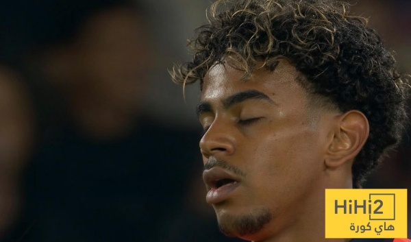 نجم ريال مدريد السابق يوجه ضربة قاسية لبرشلونة