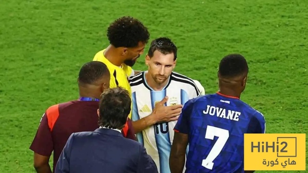صورة هل ميسي تجاهل حارس الرأس الاخضر الحقيقه بين الاعلام ورأي الحارس صورة هل ميسي تجاهل حارس الرأس الاخضر الحقيقه بين الاعلام ورأي الحارس