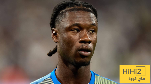 لاعب فاشل ويجب بيعه صحفي إسباني يهاجم كامافينغا