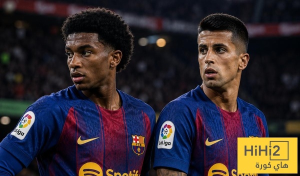 هل يقلق بالدي من قدوم كانسيلو اللاعب يتهرب بذكاء