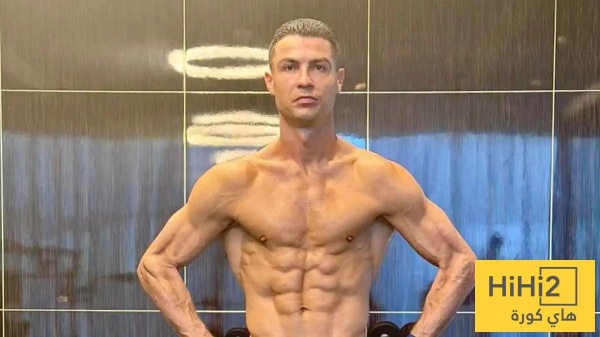 نجم البرتغال يعلق على عضلات رونالدو ليست فوتوشوب نجم البرتغال يعلق على عضلات رونالدو ليست فوتوشوب