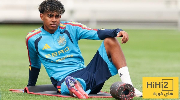 جماهير برشلونة تهاجم صحفي بسبب لامين جماهير برشلونة تهاجم صحفي بسبب لامين