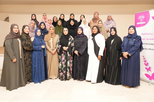من رائدة عمل إلى قيادية ورش بجمعية المرأة بمسقط