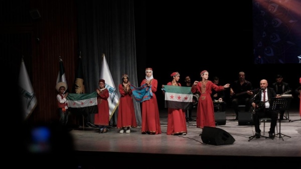 تركمان سوريا يطالبون بإبقاء التركية في المدارس ويرفضون إلغاءها لصالح الفرنسية