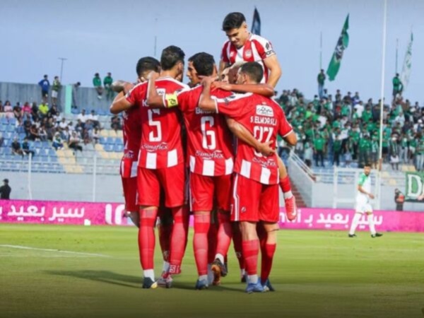 البطولة النادي المكناسي يمطر شباك الدفاع الجديدي بسداسية في افتتاح مشوارهما البطولة النادي المكناسي يمطر شباك الدفاع الجديدي بسداسية في افتتاح مشوارهما