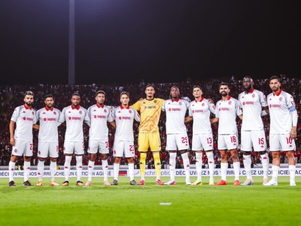 البطولة الوداد الرياضي يواصل إهدار النقاط بتعادل مع أمل تزنيت البطولة الوداد الرياضي يواصل إهدار النقاط بتعادل مع أمل تزنيت