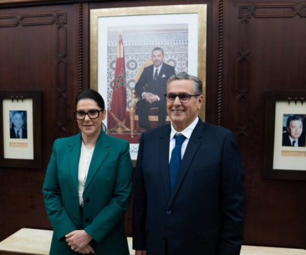 إجراء مراسم تسليم السلط بين فاطمة الزهراء المنصوري وعزيز أخنوش بمقر رئاسة الحكومة