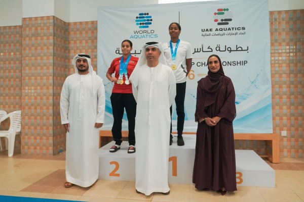 أبوظبي للرياضات المائية يخطف الأضواء في كأس الإمارات للسباحة أبوظبي للرياضات المائية يخطف الأضواء في كأس الإمارات للسباحة