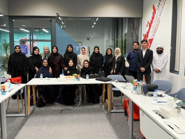 صندوق خليفة و سيدات أعمال الإمارات يطلقان برنامجا للذكاء الاصطناعي لرائدات الأعمال صندوق خليفة و سيدات أعمال الإمارات يطلقان برنامجا للذكاء الاصطناعي لرائدات الأعمال
