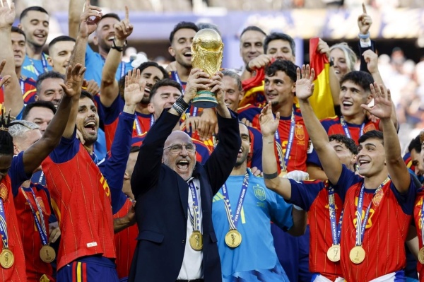 إسبانيا بطل العالم مشروع كل الأجيال إسبانيا بطل العالم مشروع كل الأجيال