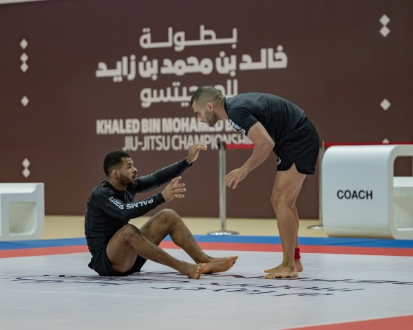 بطولة خالد بن محمد بن زايد للجوجيتسو تختتم منافسات من دون بدلة بالجولة السادسة بطولة خالد بن محمد بن زايد للجوجيتسو تختتم منافسات من دون بدلة بالجولة السادسة