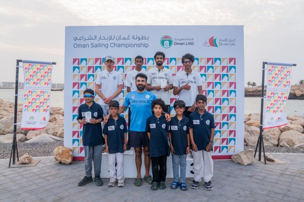 المهيري يضع أبوظبي البحري فوق منصة تتويج ع مان للشراع المهيري يضع أبوظبي البحري فوق منصة تتويج ع مان للشراع