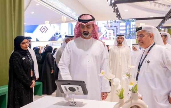 عمار بن حميد يدشن حزمة خدمات رقمية للتنظيم الإيجاري بمعرض عجمان العقاري