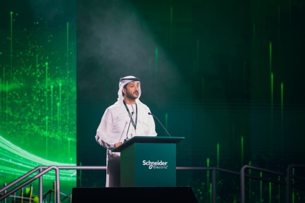 عبدالله بن طوق خلال قمة الابتكار 2026 الشركات الصغيرة والمتوسطة تشكل 95 من بيئة الأعمال في الإمارات عبدالله بن طوق خلال قمة الابتكار 2026 الشركات الصغيرة والمتوسطة تشكل 95 من بيئة الأعمال في الإمارات