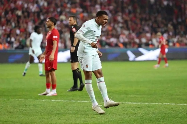 كابوس الركبة يعود لمطاردة مبابي في ريال مدريد كابوس الركبة يعود لمطاردة مبابي في ريال مدريد